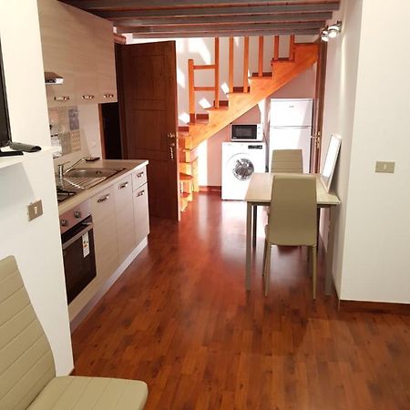 Modern Apt Reventino - Le Lincelle, Lamezia サンテウフェミア・ラメーツィア エクステリア 写真