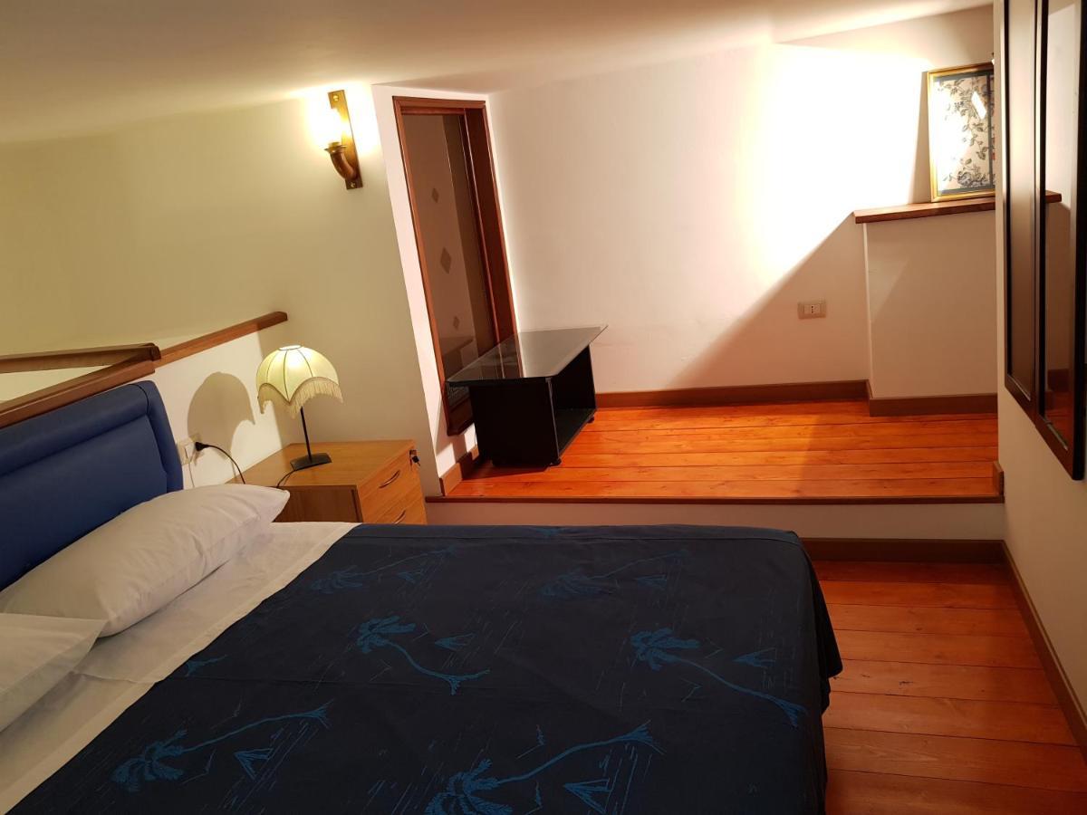 Modern Apt Reventino - Le Lincelle, Lamezia サンテウフェミア・ラメーツィア エクステリア 写真