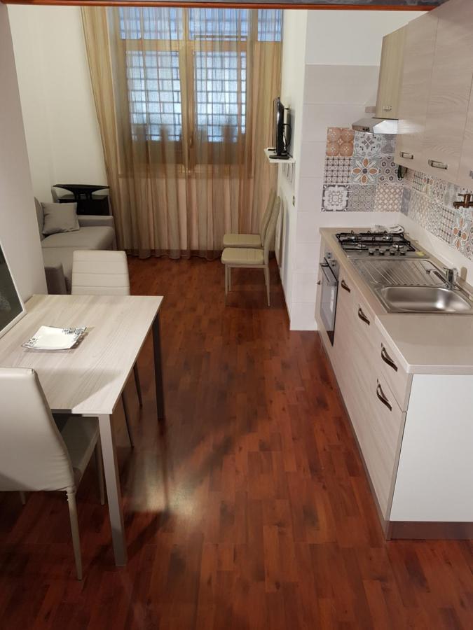 Modern Apt Reventino - Le Lincelle, Lamezia サンテウフェミア・ラメーツィア エクステリア 写真