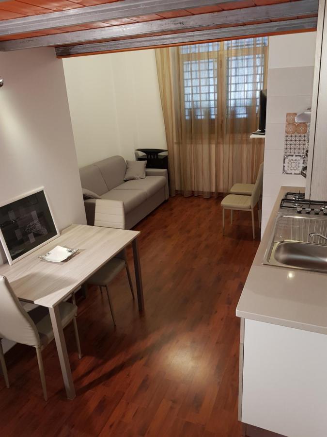 Modern Apt Reventino - Le Lincelle, Lamezia サンテウフェミア・ラメーツィア エクステリア 写真