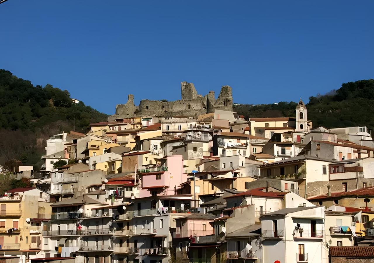 Modern Apt Reventino - Le Lincelle, Lamezia サンテウフェミア・ラメーツィア エクステリア 写真