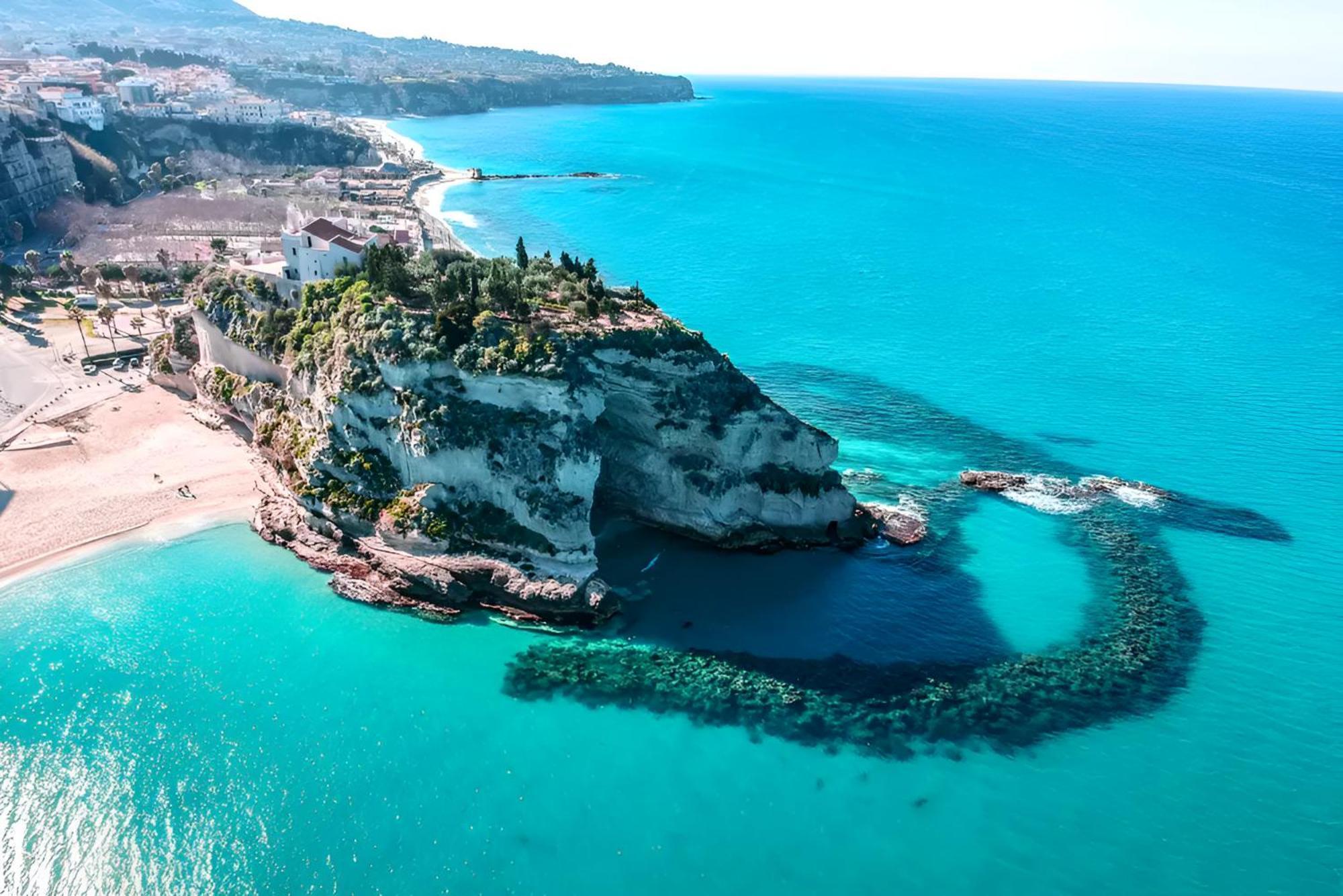 Modern Apt Reventino - Le Lincelle, Lamezia サンテウフェミア・ラメーツィア エクステリア 写真