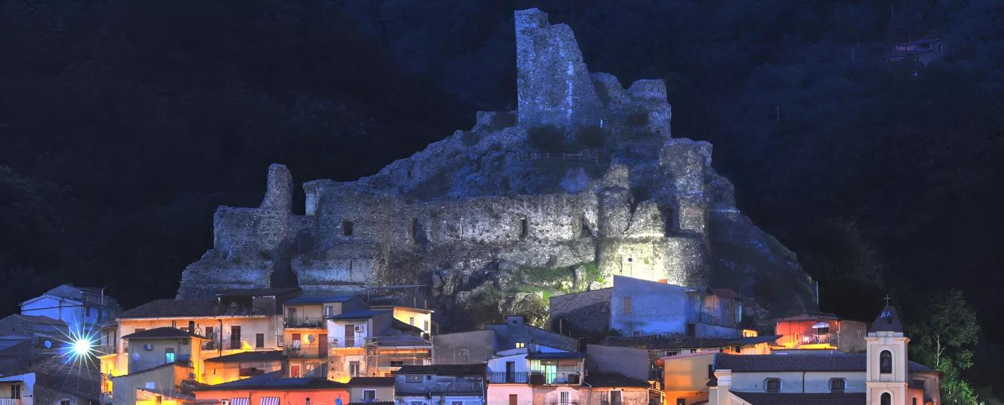 Modern Apt Reventino - Le Lincelle, Lamezia サンテウフェミア・ラメーツィア エクステリア 写真